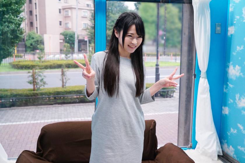 まい(19)アパレル店員 マジックミラー号 推定身長150cmのミニマム貧乳美少女に即ハメ！ 　サンプル画像1