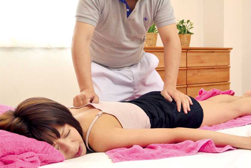 清楚な妻を性感マッサージで敏感ボディに改善して下さい！ 樹林れもん 　サンプル画像2