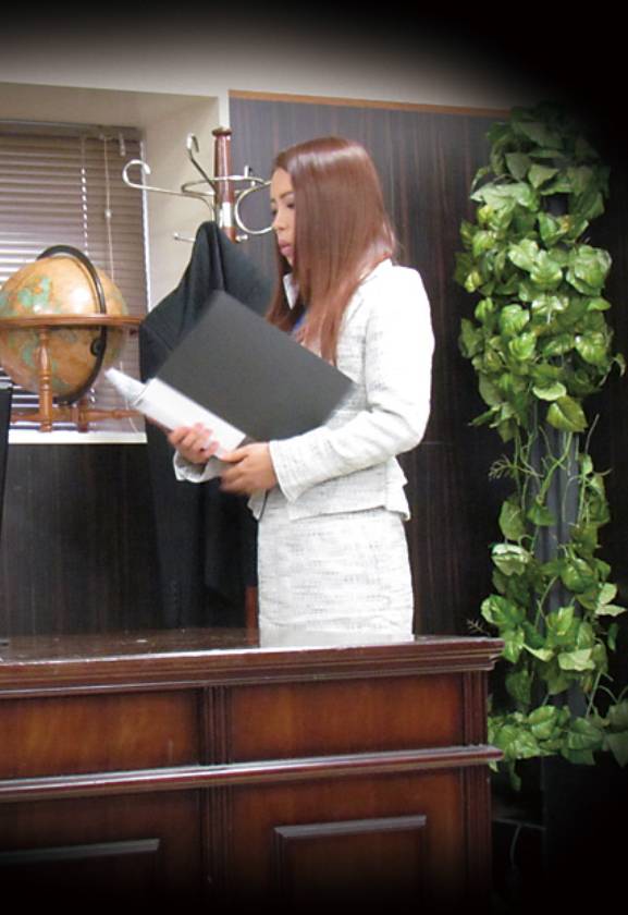 某商社オフィス覗き！潜入カメラ定点観測 　サンプル画像2