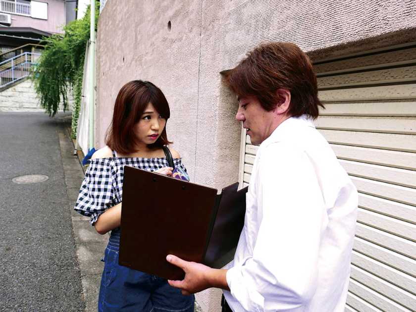 素人妻ナンパ中出し 2 ！！ナンパした女子は子持ちの人妻。体験談を聞くと元ヤンでヤリマンだった。AV撮影させてとお願いしたら顔バレ無いならOKと承諾。そして生ハメ挿入、中出しまでさせてくれました(笑) 　サンプル画像2