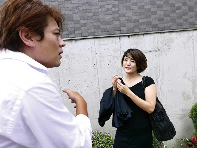 働く熟女ナンパ中出し4時間 3７ 　サンプル画像2