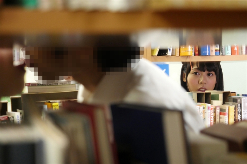 挨拶はディープキスが当たり前!日本国民ベロチュウ記念日 桜川かなこ 七海ゆあ 長澤ルナ 大友彩 早川瑞希 サンプル画像2