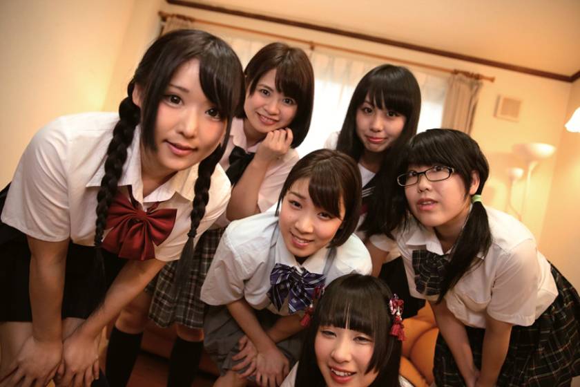 JKまみれのなつやすみ 女の子どうしで撮影し合った中出し大乱交が流出！ あず希 相澤ゆりな 愛里るい 冴島エレナ 結菜はるか 　サンプル画像2