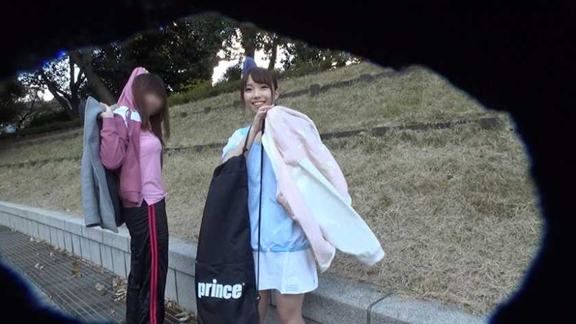 奇跡の新人発掘！テニスサークル所属の激カワ女子大生20才をナンパしてAVデビューさせちゃいました。 　サンプル画像2