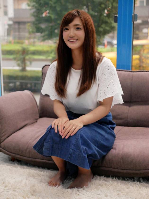 あや(27)専業主婦 マジックミラー号 推定Fカップの美乳人妻に即ハメ！ 　サンプル画像2
