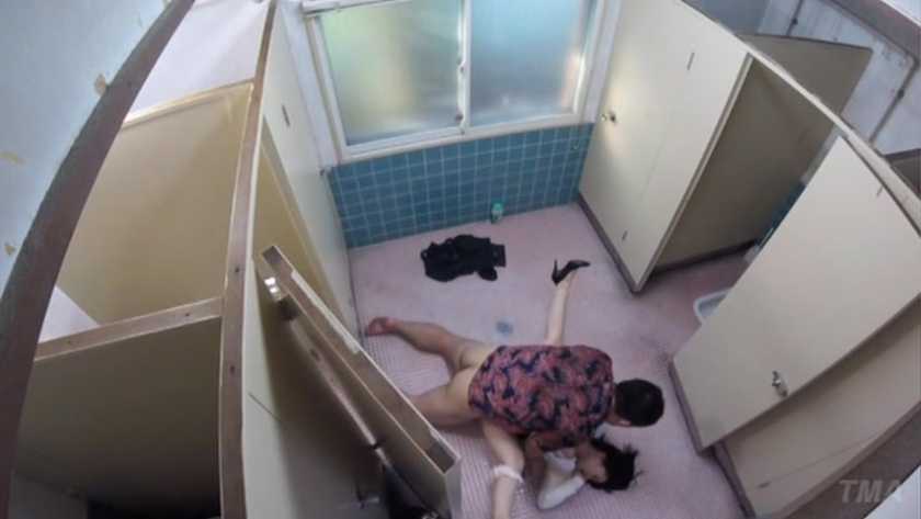 OLトイレこじ開けレイプ 　サンプル画像3