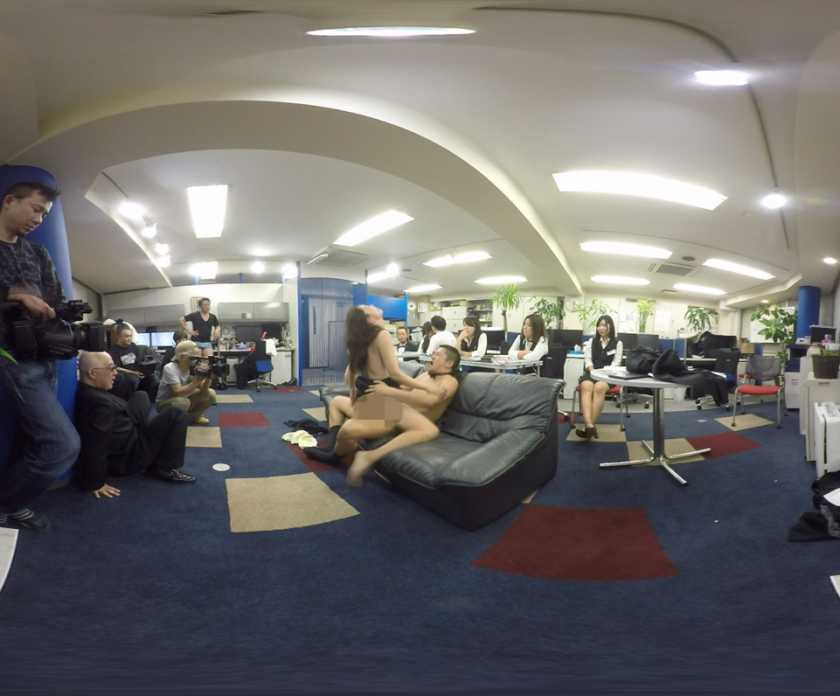 【VR】伝説の代々木忠がVRに降臨 ザ・面接150回記念作品現場潜入 神納花 　サンプル画像3