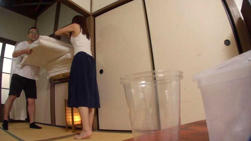 美咲かんな カリスマAV監督・タイガー小堺の“AV女優のお悩みを一刀両断！”撮影現場におジャマして、勝手にハメ撮り人生相談始めちゃいました！！ 　サンプル画像3