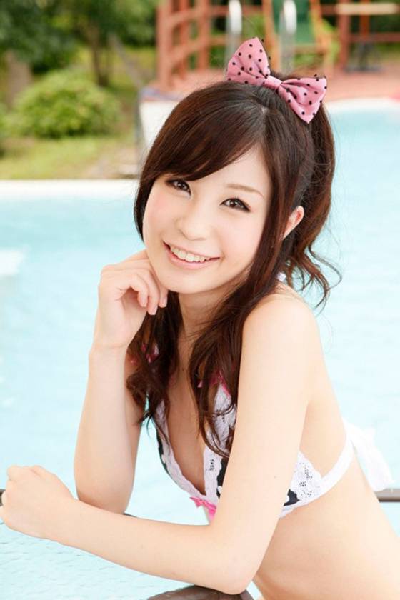 清純そうに見えるけど本当はおち○ぽ大好き!無邪気なロリビッチ30人4時間 サンプル画像3