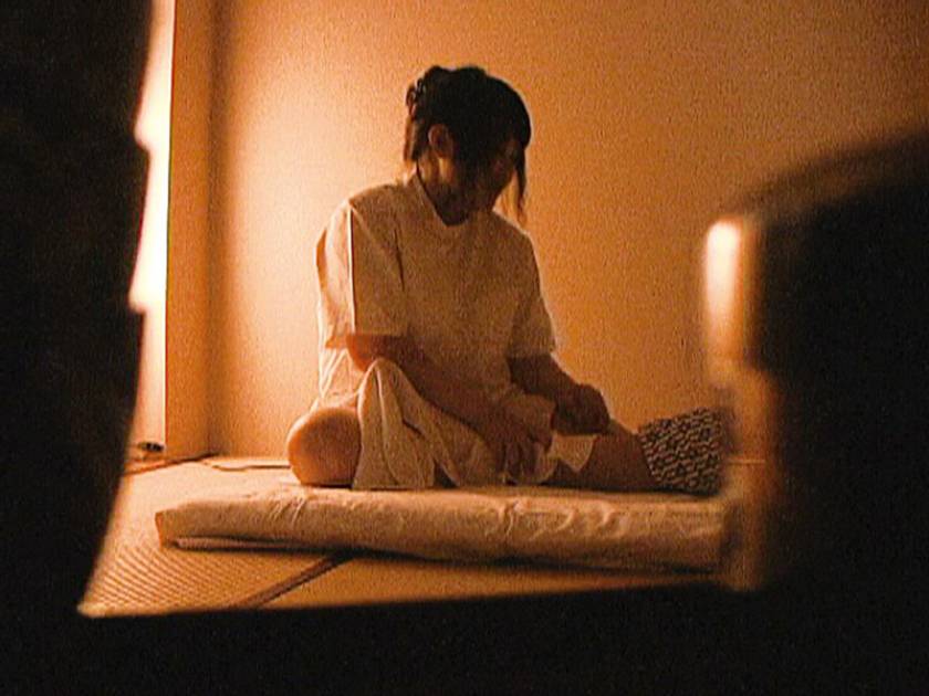『わたしのせいで…ごめんなさい』無意識に男性客を勃起させてしまった おばさんでもこんな自分で発情してくれたら口説かれても内心うれしくて嫌じゃない 2 　サンプル画像3