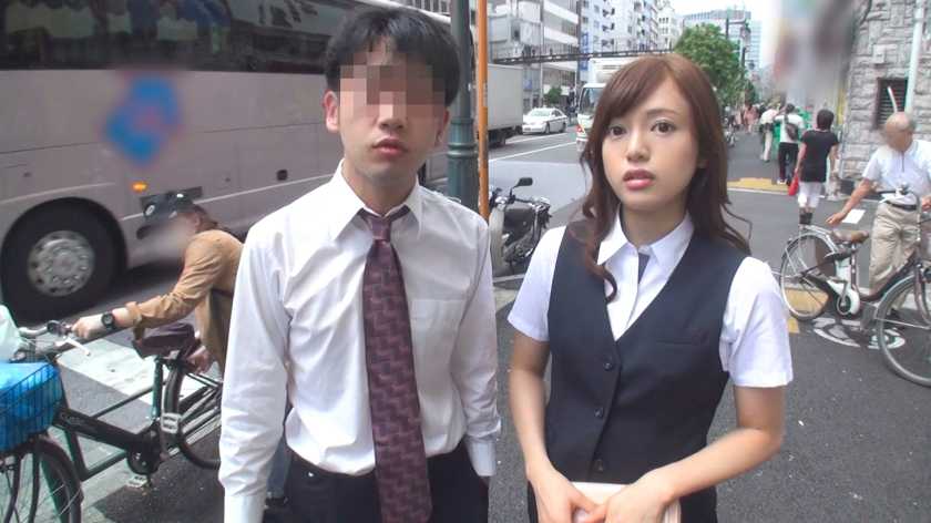 【同僚同士でエアーSEX！】同じ職場で働く男女の意識調査！(ようすけ/28歳 ひな/25歳)もし男女意識せずに仕事してるならエアーSEXもできるよね？最後まで興奮しなければ賞金獲得！→ようすけさん後輩のひなさんの美ケツに速攻勃起してるじゃないですか！失敗！→お金欲しいひなさんに救済措置→今からガチでSEXできたらOK→ビンビンのようすけチ○ポを咥え込むスケベOLひなさん！→ようすけチ○ポ焦って中出し！？ 　サンプル画像3