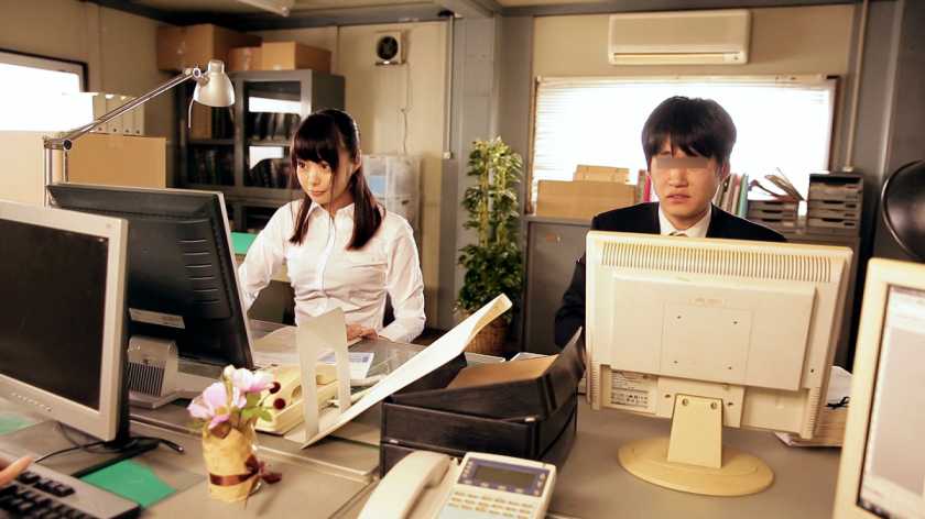 絶対的鉄板シチュエーション 男の妄想、完全再現! Situation.1 『後輩OLと二人きりで残業!ふとしたハプニングでオッパイに触れてしまったら、「先輩なら嫌じゃないですよ?」って…』 凰かなめ サンプル画像3