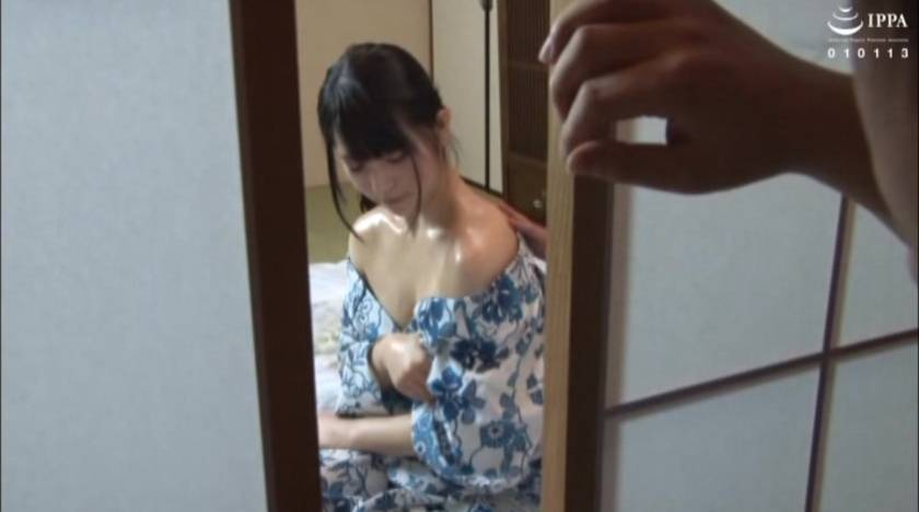 妻を他人に寝取らせる異質な夫婦のSEX愛！？ 　サンプル画像4