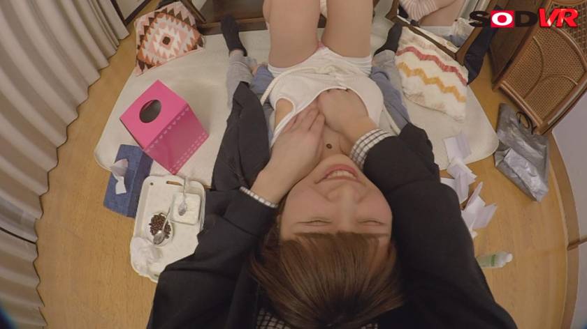 【VR】巨乳の後輩と二人羽織の練習！Jカップに我慢できず後ろから乳揉み！ 椎葉みくる 　サンプル画像4