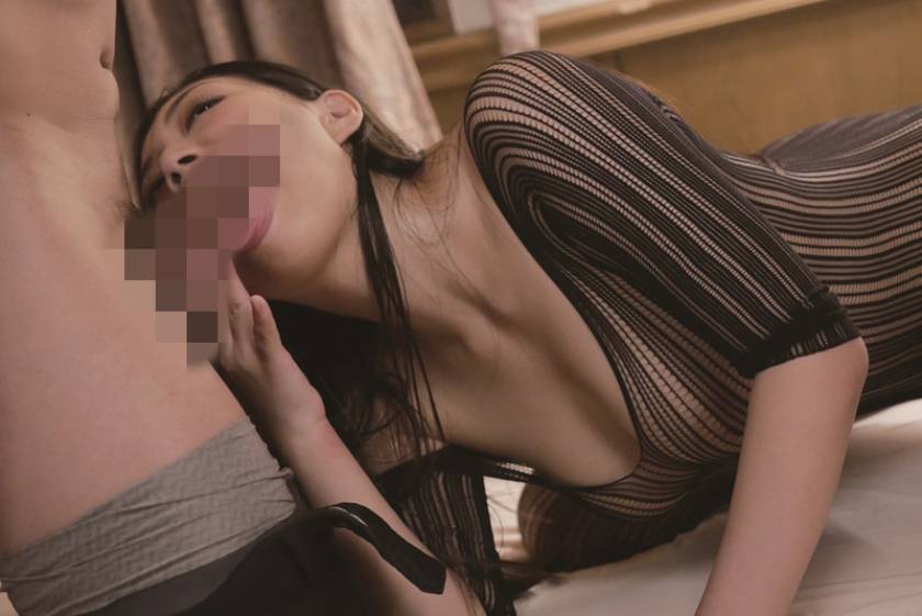 SODロマンス×フランス書院 息子の嫁に迫られて「お義父様、お願い…」 佐倉ねね 　サンプル画像4
