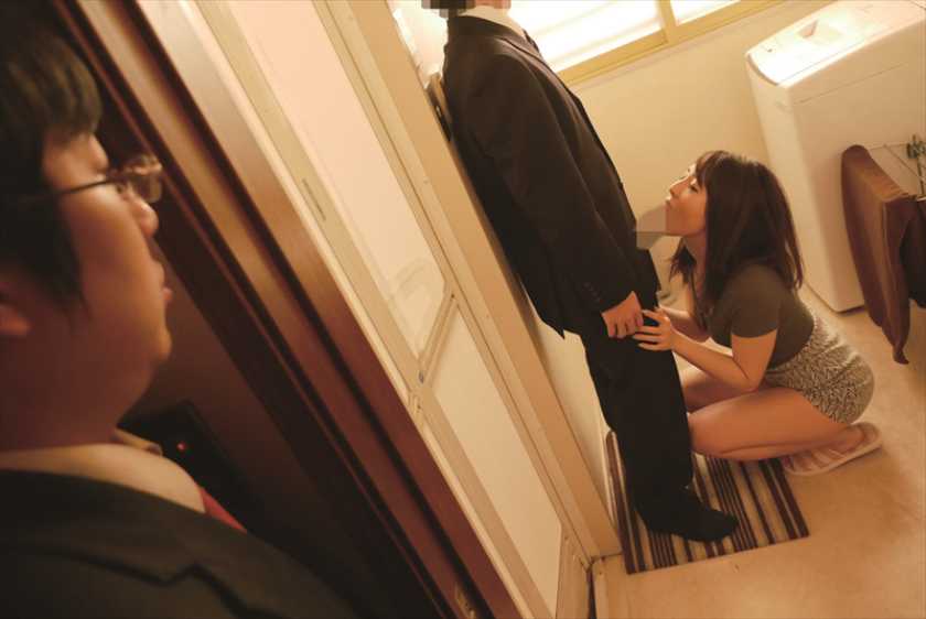 ウチの嫁さんが俺の会社の新人君に一撃顔射でメロメロにされて寝取られました… 白咲ゆず 　サンプル画像4