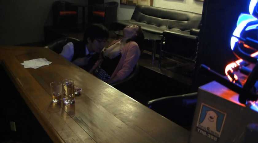 泥酔したおばさんを…8時間 サンプル画像4