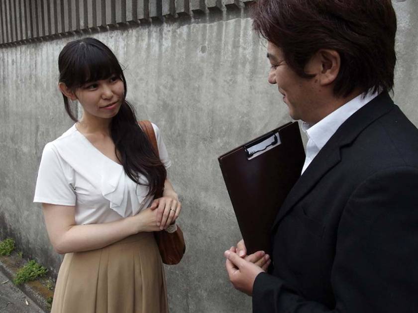素人ガチナンパ！！働いている「おばさん」をナンパして生ハメ中出し 12人！4時間！ 　サンプル画像5
