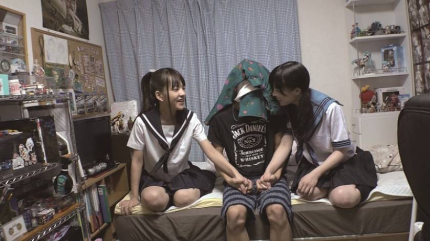 家族と住む素人男子限定 あべみかこ、素人実家にひっそり訪問。 　サンプル画像5