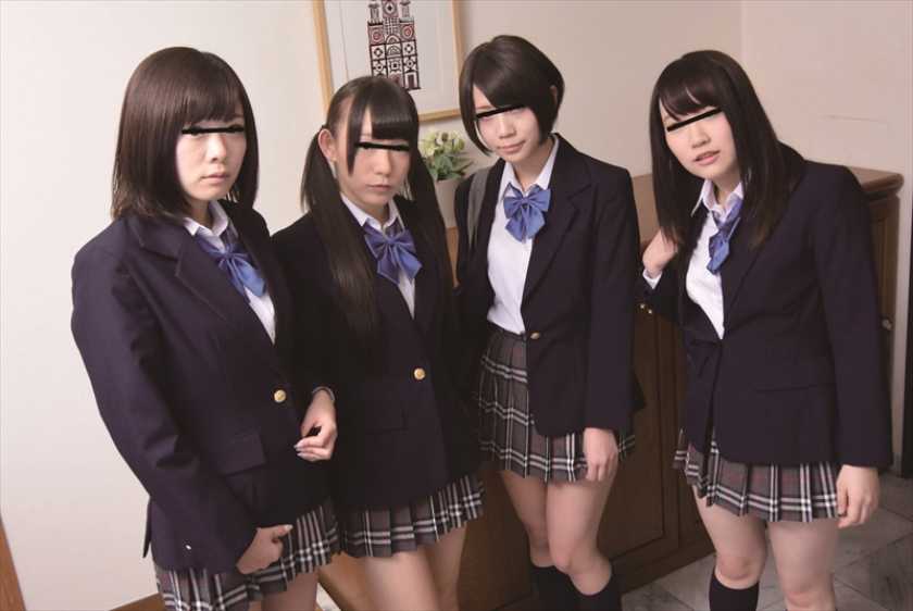 パンツ見ちゃダメ！ ヤキモチ妹たちが友達と遊んでいて、友達のパンツを見てたら、「お兄ちゃんのバカ！」と怒りだした。そして「私のパンツだけ見て。」と迫ってきた。 　サンプル画像5