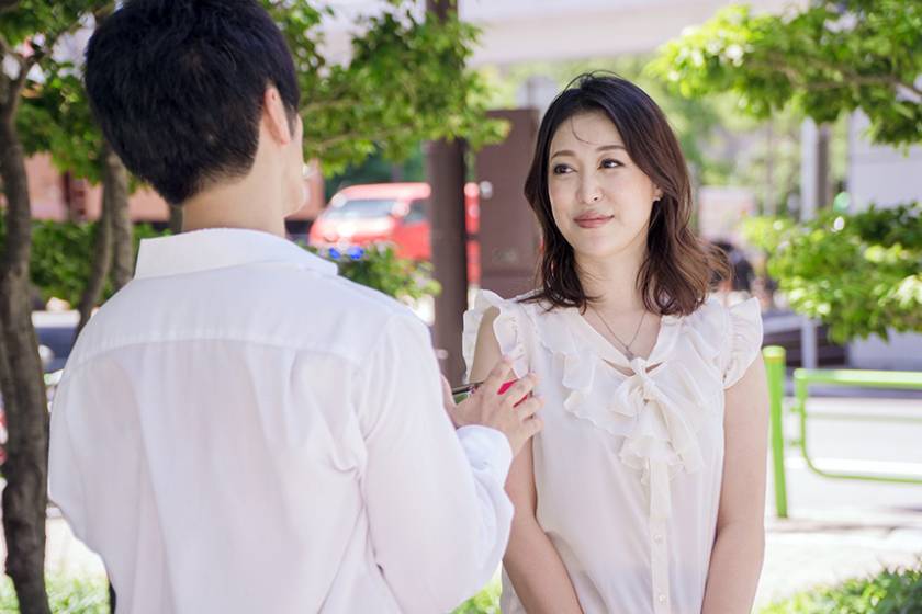 HOTENTERTAINMENT 熟女インターネット動画販売ランキングTOP15！ 4時間デラックス 　サンプル画像6