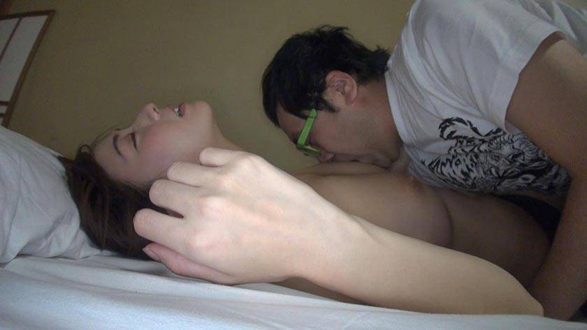 鈴木真夕 カリスマAV監督タイガー小堺の『AV女優のお悩みを一刀両断！！撮影現場におジャマして勝手にハメ撮り人生相談始めちゃいました！！』 　サンプル画像7