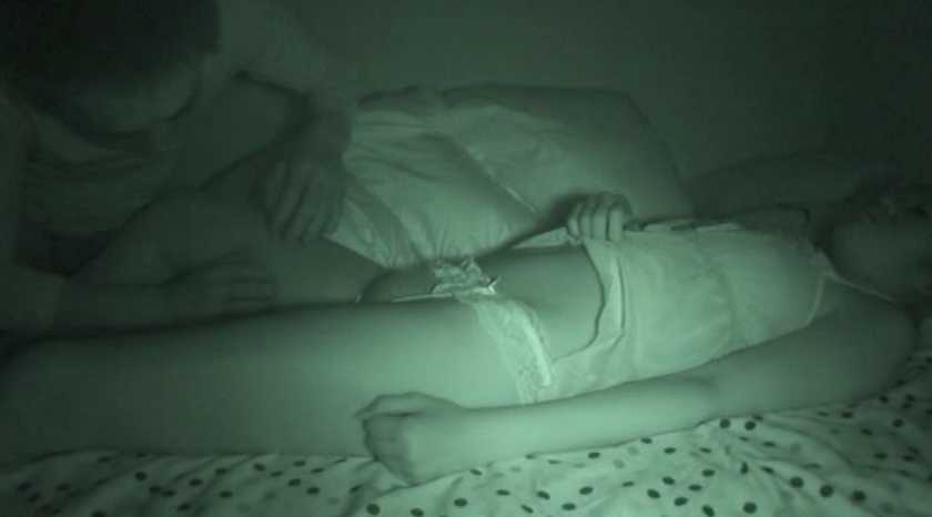 中出し近親相姦寝ている姉にゴムも着けずに挿入弟の性交記録 　サンプル画像7