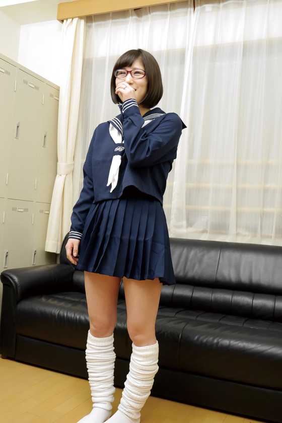 アニメ制作会社で働くもっこりマ〇コのパイパンめがね妻 南さん23歳 サンプル画像8