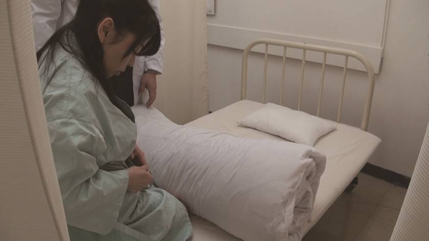 寝取られ傑作集 堅物な妻を抱いて欲しい…本気で悶え感じる様子を見てみたい…DX 　サンプル画像9