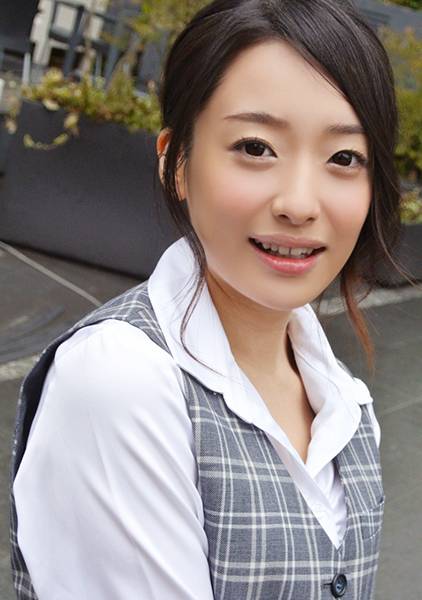 入社1年目のOLをアンケートを装い連れ込み成功w サンプル画像