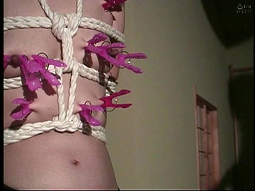 人妻調教 鞭打ち、浣腸、人間便器、野外調教　サンプル画像12