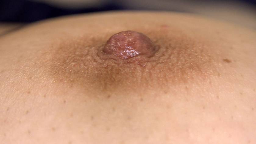 生まれて初めての止まらない乳首イキ体験で、ご無沙汰な奥様たち　サンプル画像12