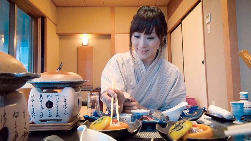 本性さらす不倫旅 往年の名女優編 風間ゆみ 結城みさ 川上ゆ　サンプル画像4