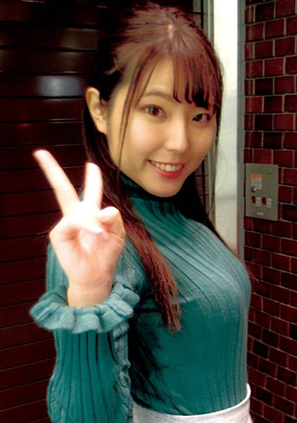 SEXより愛が欲しいといいつつデカチン見たら即落ち！キスにとろける顔がエロっ！ サンプル画像