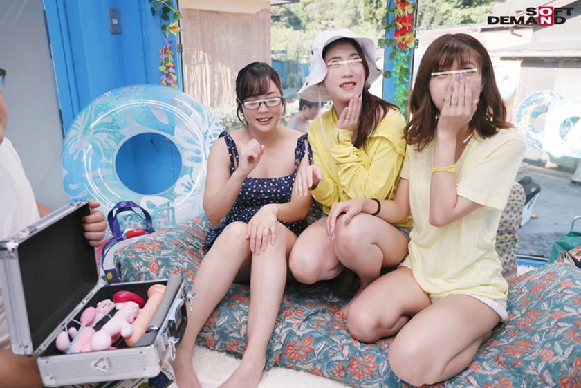 ●供会の集まりで海水浴に来ていた水着ママたちがマジックミラー　サンプル画像10