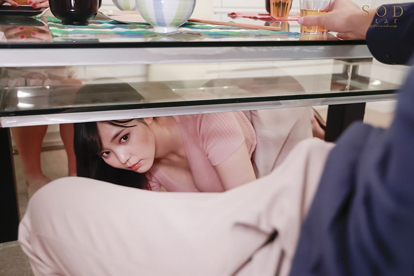 彼女の姉の風呂上りの無防備なノーブラ姿に勃起が抑えきれず襲お　サンプル画像1