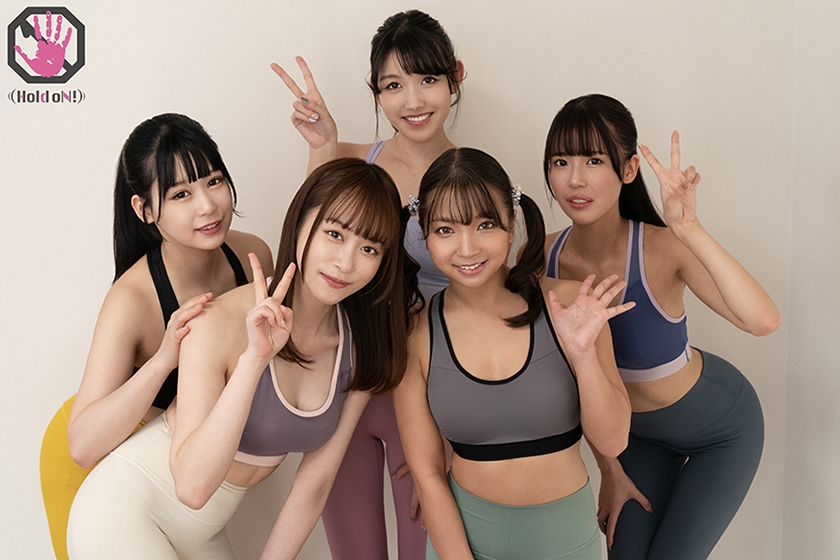 ヨガ体験教室の生徒で男は僕だけ…エロ目的での参加だと誤解され　サンプル画像1