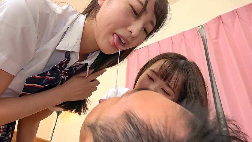 W挑発美少女 笑顔で男をイジり倒す美形な娘たち 三尾めぐ 幾　サンプル画像1