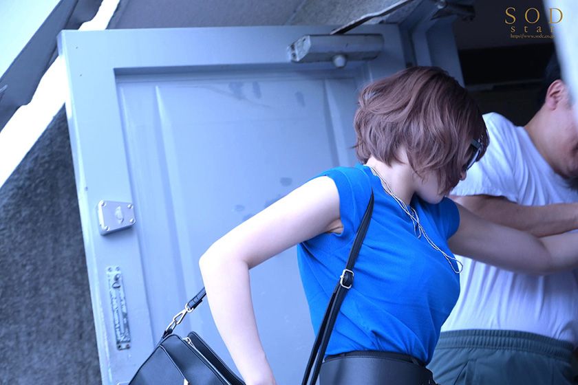 僕を見下した接客態度最悪なムカつく美人アパレル店員を汚部屋監　サンプル画像2