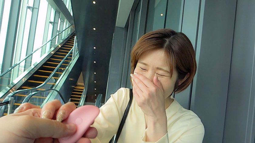 初撮りx寝取られ妻 「初めて旦那以外の男にハメられてます。」 サンプル画像2