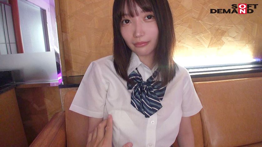 「私、プライベートではいつも潮吹くの我慢してたんです…AVな　サンプル画像3