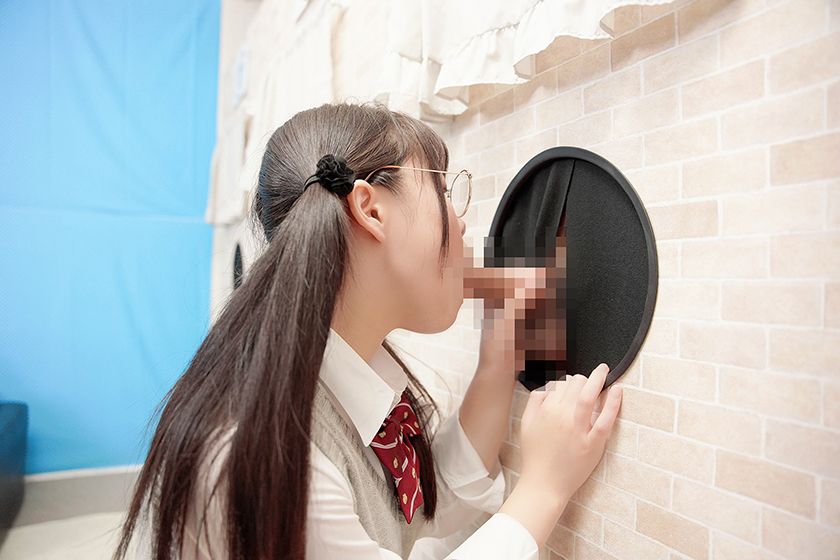 【ゆか編】女子○生さん限定！彼女が壁から出た乳首とおち○ちん　サンプル画像8