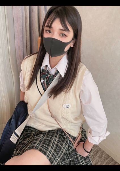 高額の勝負下着着用【個人撮影】平成17年生_クールな見た目で爆乳の青パンツちゃん_私立Hカップ女子とのP活映像流出 サンプル画像