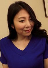 親友の息子との危険な情事！●った勢いで若い男にもたれかかり…若い年下男性との密着セックスの虜となる熟女！ サンプル画像