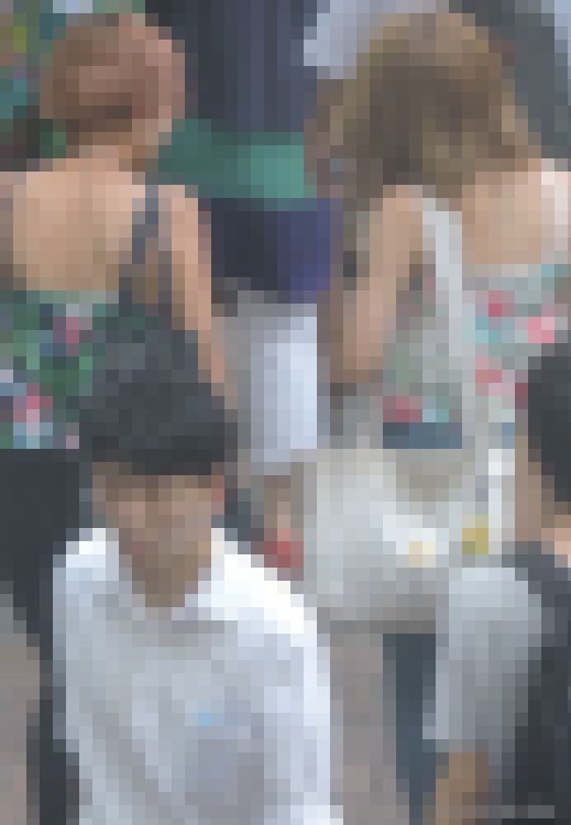 どちらも背中出しエロギャル2人組【動画】街撮り編 1801 サンプル画像