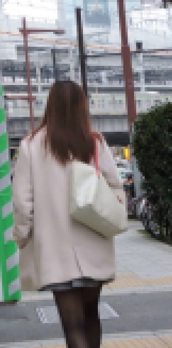私服姿ミニスカ黒ストッキングお姉さんを追跡ロングヘア―【動画】街撮り編 1009 サンプル画像