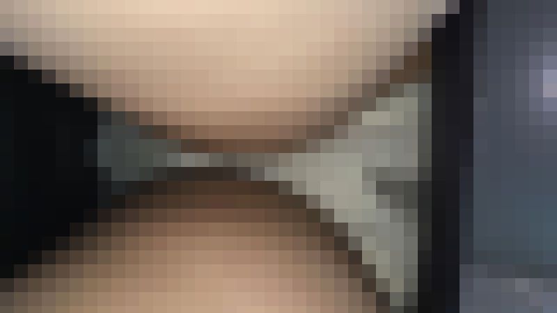 【裏切り!?】美人なお姉さん系友人の油断した瞬間に逆さ撮り! サンプル画像