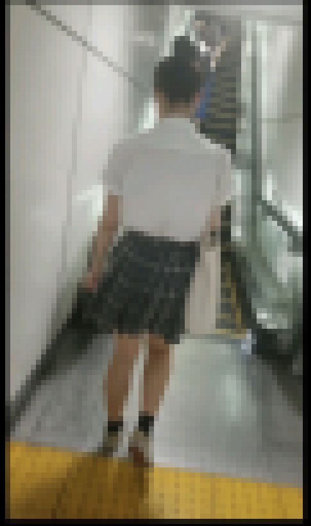 制服3名 サンプル画像