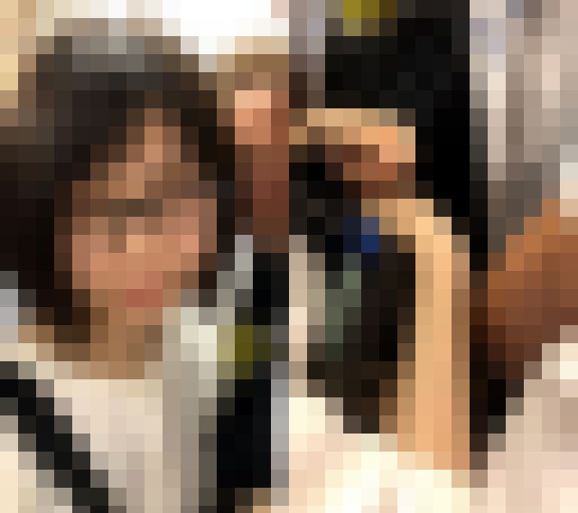 前後から痴漢にあう可愛いメガネちゃん サンプル画像