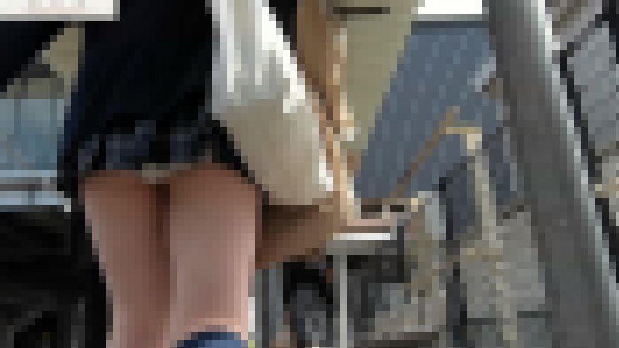 超ミニ埼玉某駅の激ミニちゃん純白パンツ編 サンプル画像
